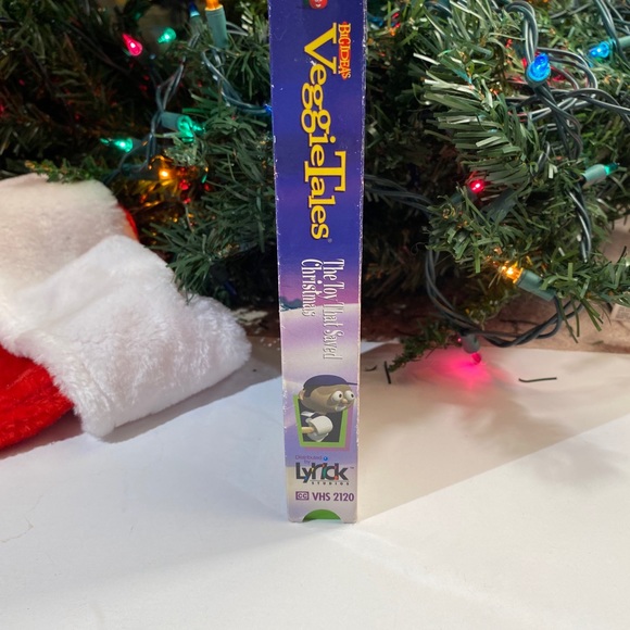 ✨10 for $15✨ VeggieTales The Toy That Saved Christmas VHS, 1998 - Picture 2 of 6